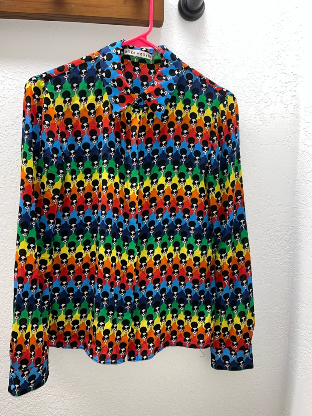 Alice + Olivia Willa Stace Silk face cheerful Button-Down Shirt S